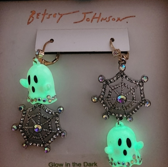 Betsey Johnson ghost web dangle earrings - Picture 5 of 5
